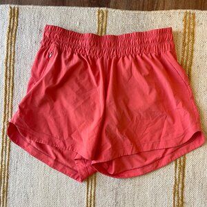 REI Active Pursuits 4.5" Shorts - Women's M